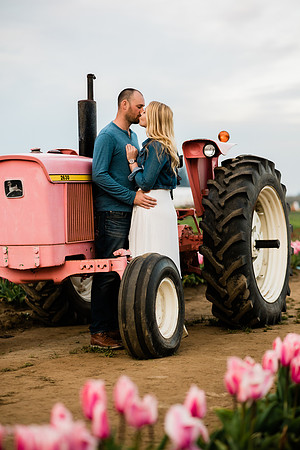 Kyle-Hannah-Wooden-Shoe-Tulip-Festival-Couples-Photos-2021-2617