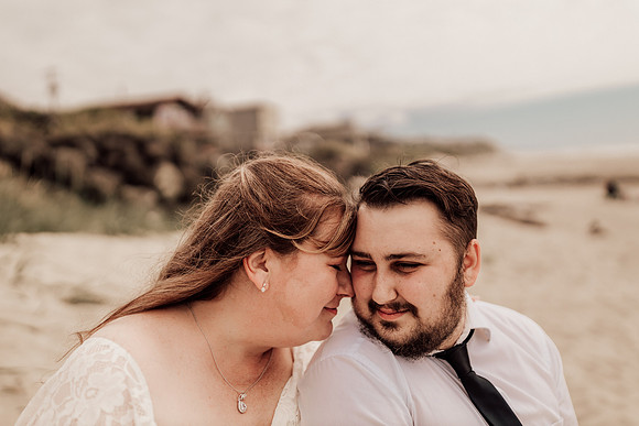Jordan-Lainey-Roads-End-lincoln-City-oregon-airbnb-Elopement-photos-111