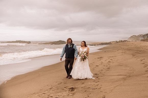 Jeff-April-Inn-Spanish-Head-Lincoln-City-oregon-Wedding-2022 (199 of 299)