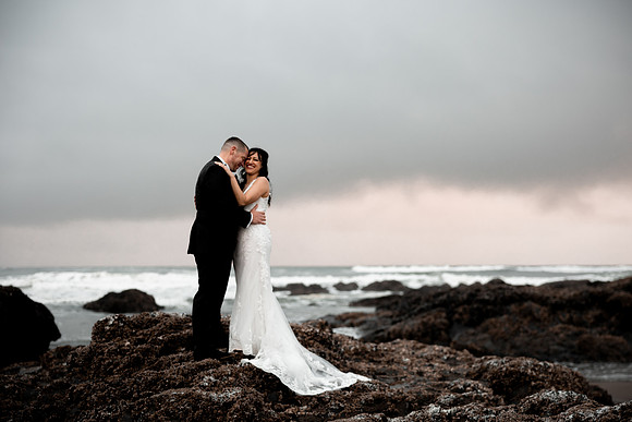 Joshua-Ashlea-Inn-Spanish-Head-Lincoln-City-Oregon-Wedding-Photos (196 of 218)