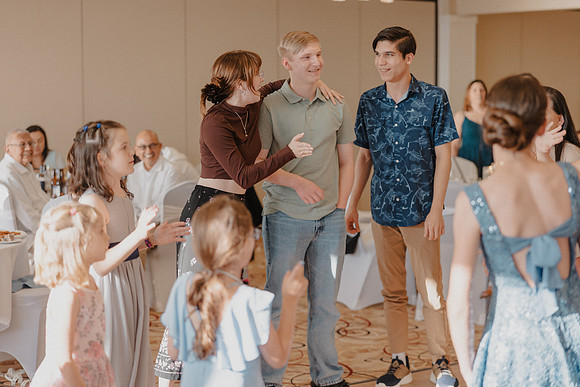 Marcus-Lori-Chinook-Winds-Seafood-Grille-Lincoln-City-Oregon-Wedding-Photos (362 of 477)