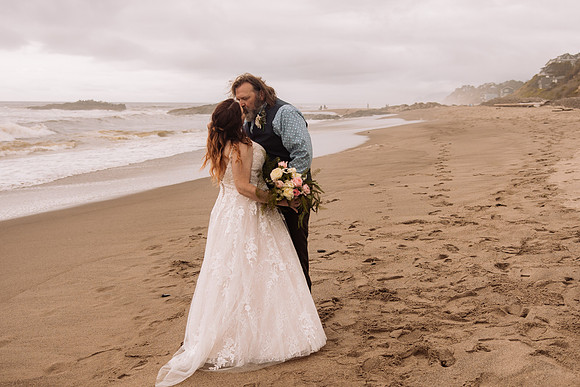 Jeff-April-Inn-Spanish-Head-Lincoln-City-oregon-Wedding-2022 (210 of 299)