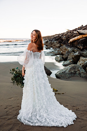 Brandn-Bailey-Newport-Oregon-Elopement-Photos-50