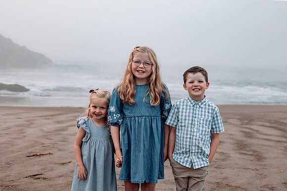 Family-Photos-2024-Lincoln-City-Oregon-16