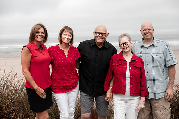 Family-Photos-2024-Lincoln-City-Oregon--47