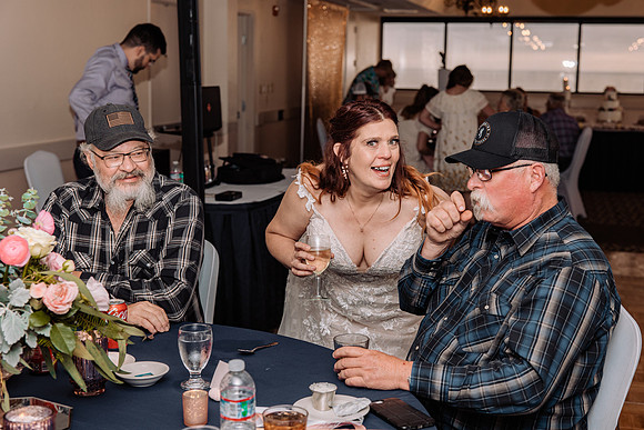 Jeff-April-Inn-Spanish-Head-Lincoln-City-oregon-Wedding-2022 (280 of 299)