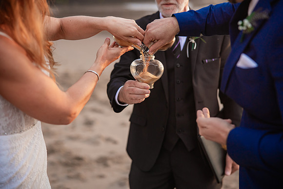 Jillian-Peter-Depoe-Bay-Oregon-Elopement-photos-16