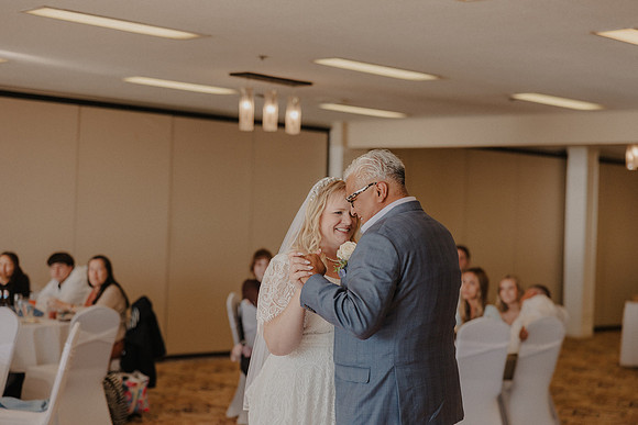 Marcus-Lori-Chinook-Winds-Seafood-Grille-Lincoln-City-Oregon-Wedding-Photos (294 of 477)