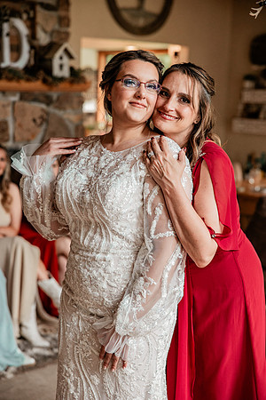 Mark-Darian-Peck-2024-Wedding-Photos-getting-ready (66 of 101)