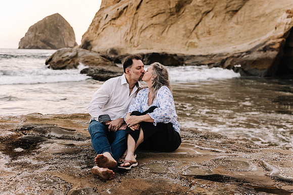 Amy-Pacific-City-Cape-Kiwanda-FAMILY-VACATION-PHOTOS-2024 (19 of 30)
