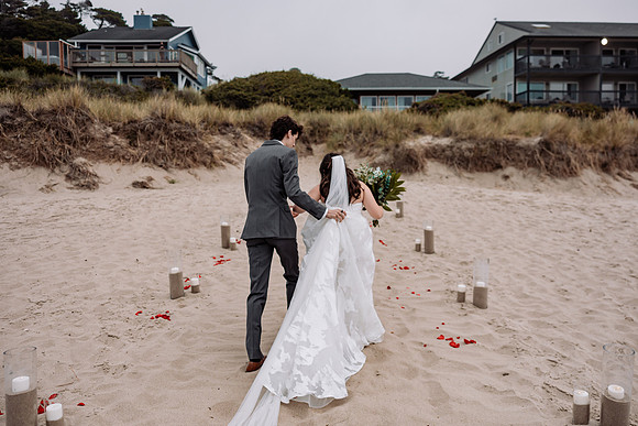 Nate-Bella-Lincoln-City-Oregon-Intimate-Beach-Wedding-Photo-29