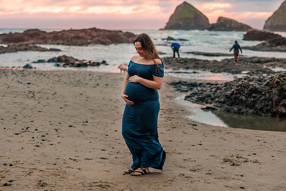 Blake-Maternity-Family-Oceanside-Beach-Oregon-2022-1526