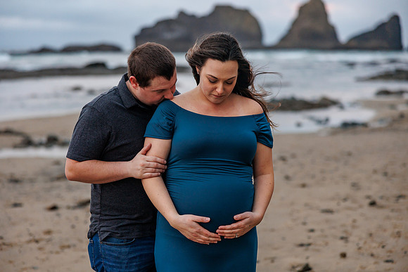 Blake-Maternity-Family-Oceanside-Beach-Oregon-2022-1387