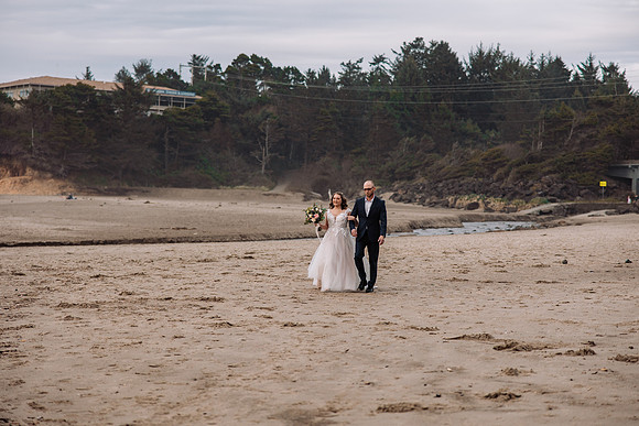 Eric-Kylee-Fishing-Rock-Elopement-Depoe-Bay-0regon-Photos-4550