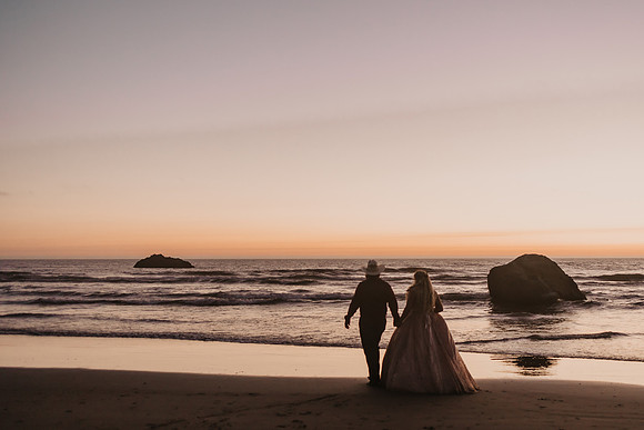 Kayla-Bo-Hug-Point-Oregon-Elopment-1254