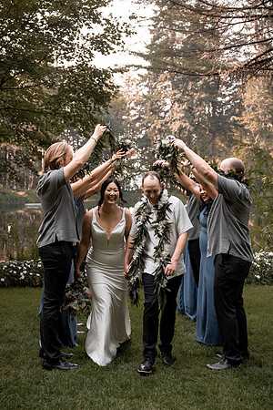 Ryan-Lynsie-Bridal-Veil-Lakes-Portland-Oregon-Weddingg-76